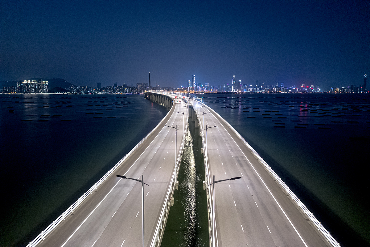 LED Roadway Lights and Highway Lighting Systems